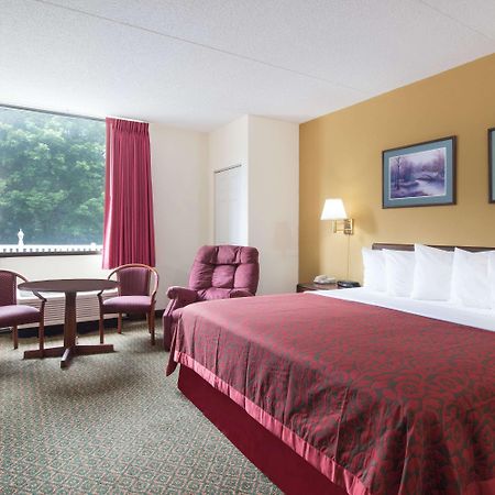 Days Inn By Wyndham Чемберсберг Экстерьер фото